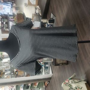 Lula Roe med used top. NWOT.ar